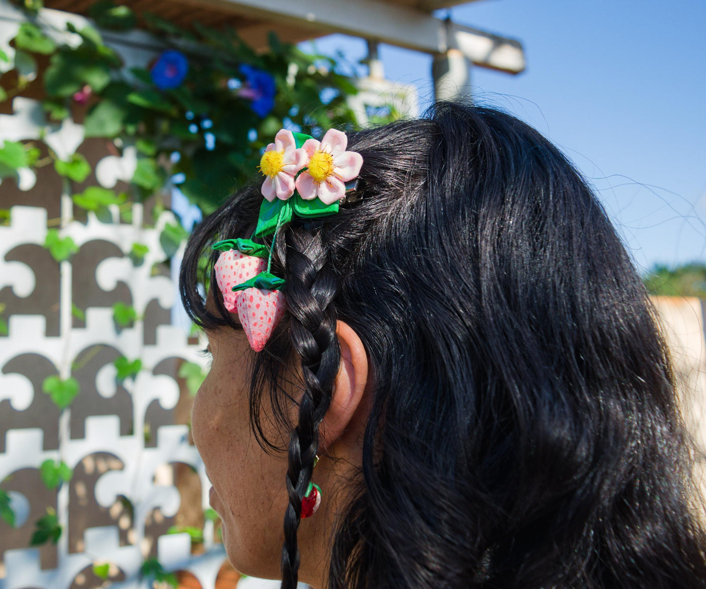 [Pack of 10] Whimsy Clip of the Strawberry Court (Unscented hair clip)