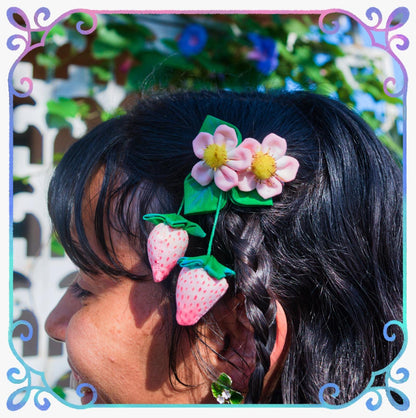 [Pack of 10] Whimsy Clip of the Strawberry Court (Unscented hair clip)