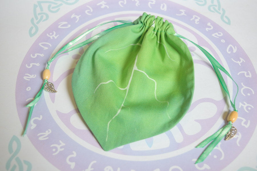 Leafling Satchels of the Verdant Realms ~ Leaf Style Drawstring Bags
