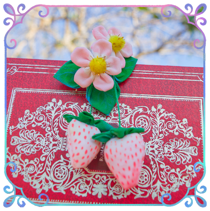 [Pack of 10] Whimsy Clip of the Strawberry Court (Unscented hair clip)